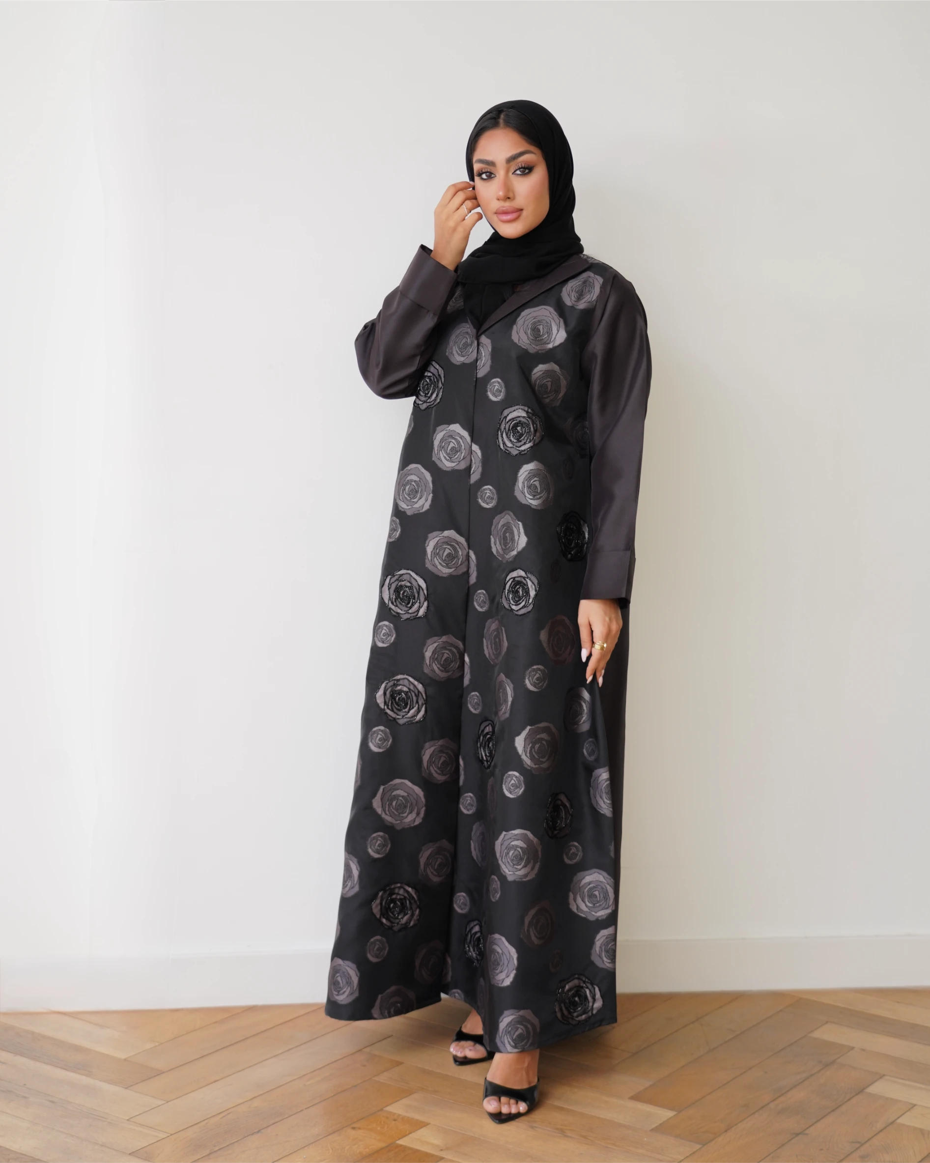 Roses Abaya | Black