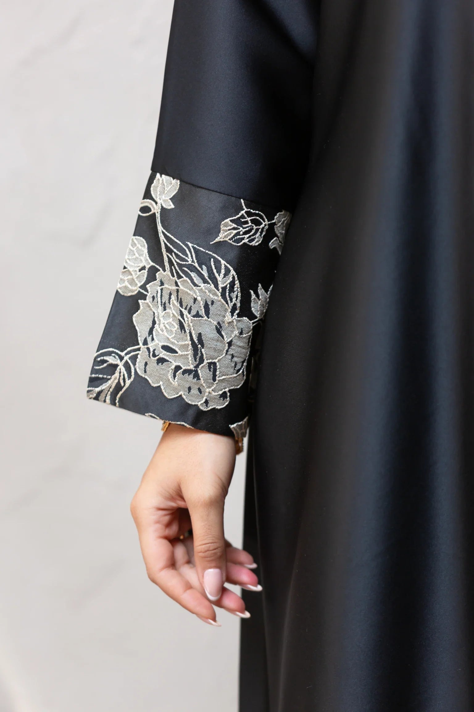 Ameera Abaya | Gold