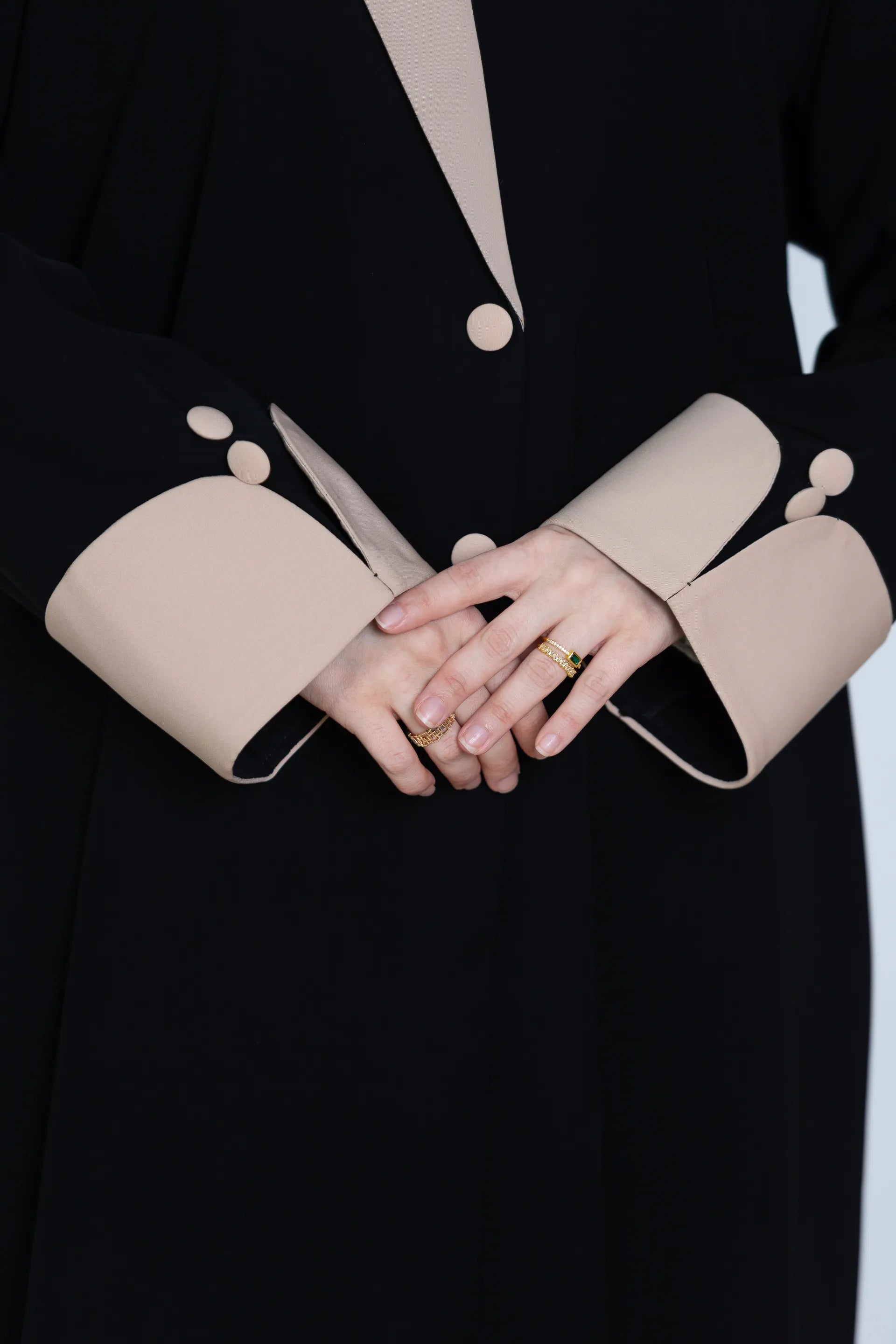 Rawda Abaya | Black and Beige