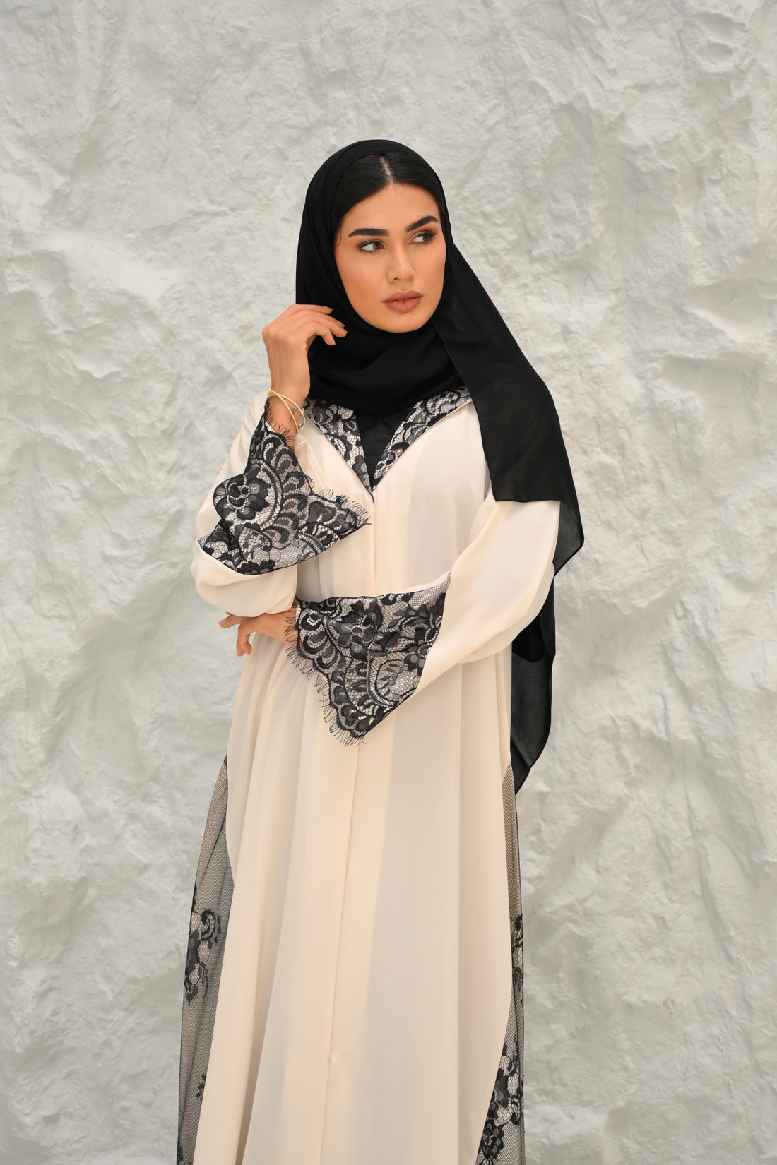 Rawaa Black&white