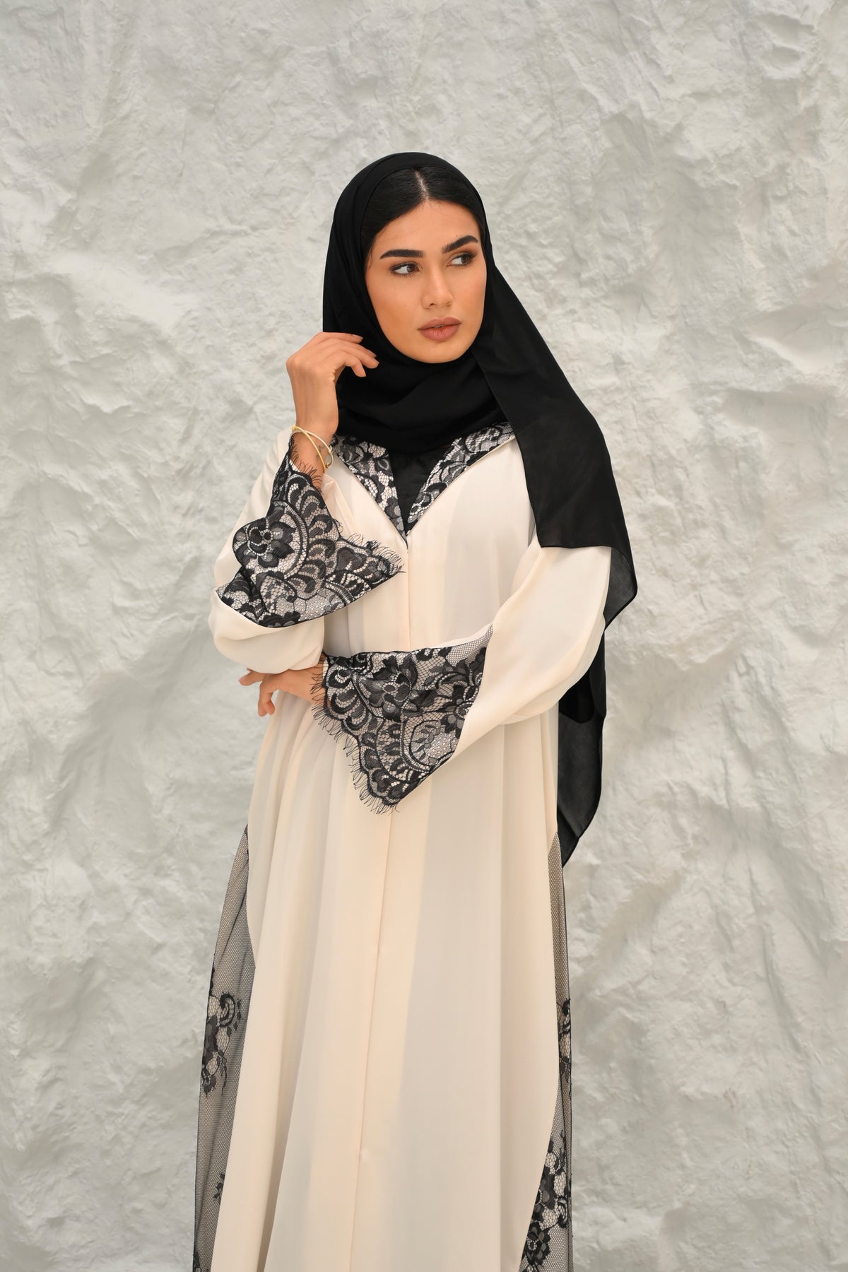 Rawaa Black&white