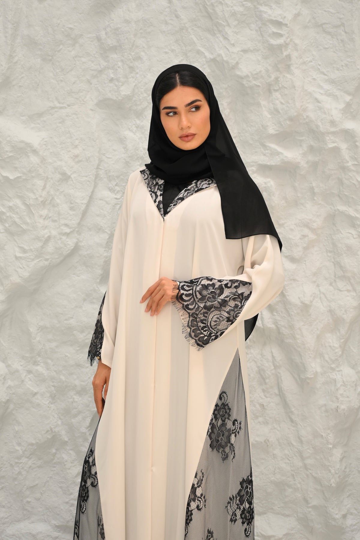 Rawaa Black&white