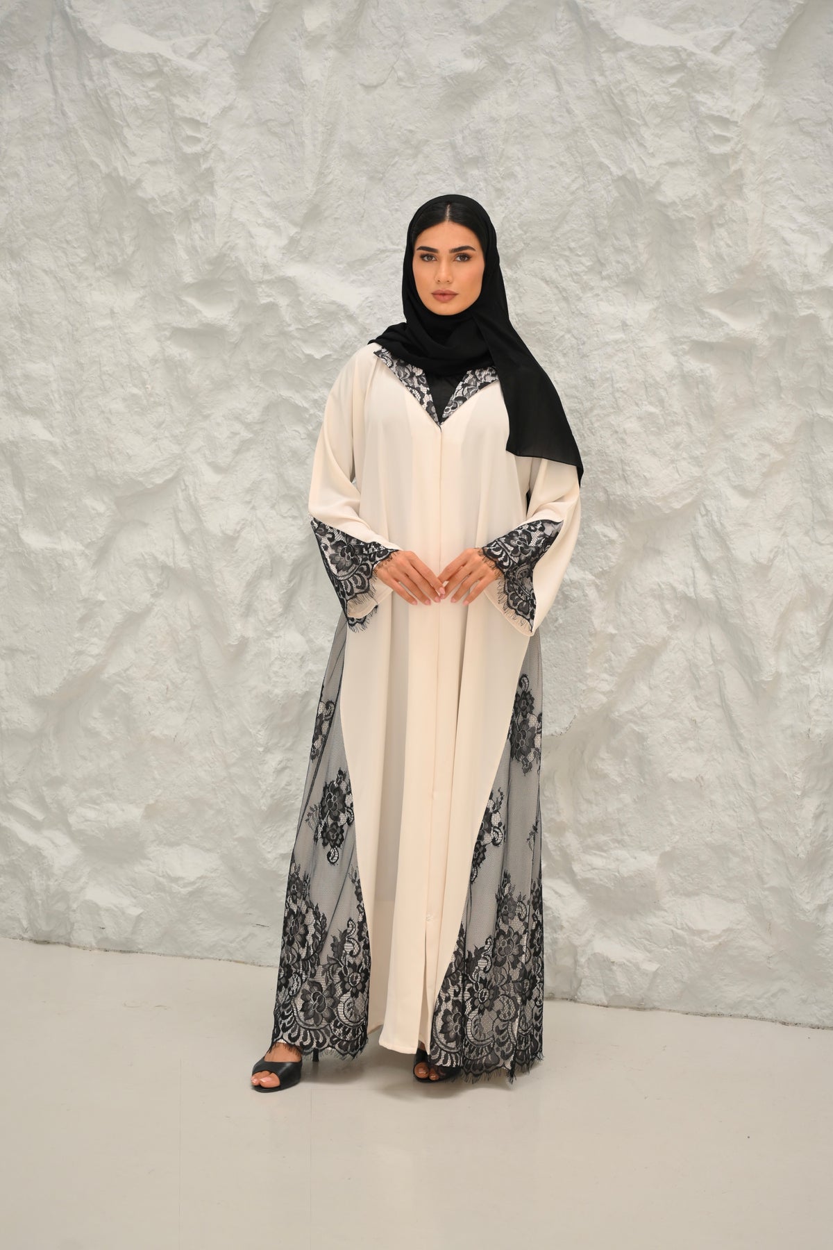 Rawaa Black&white