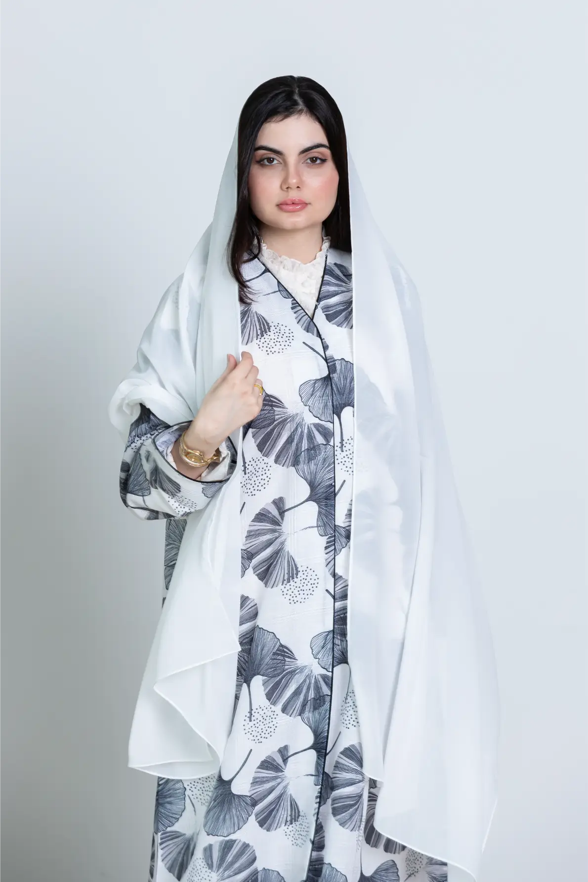Leen Abaya | White