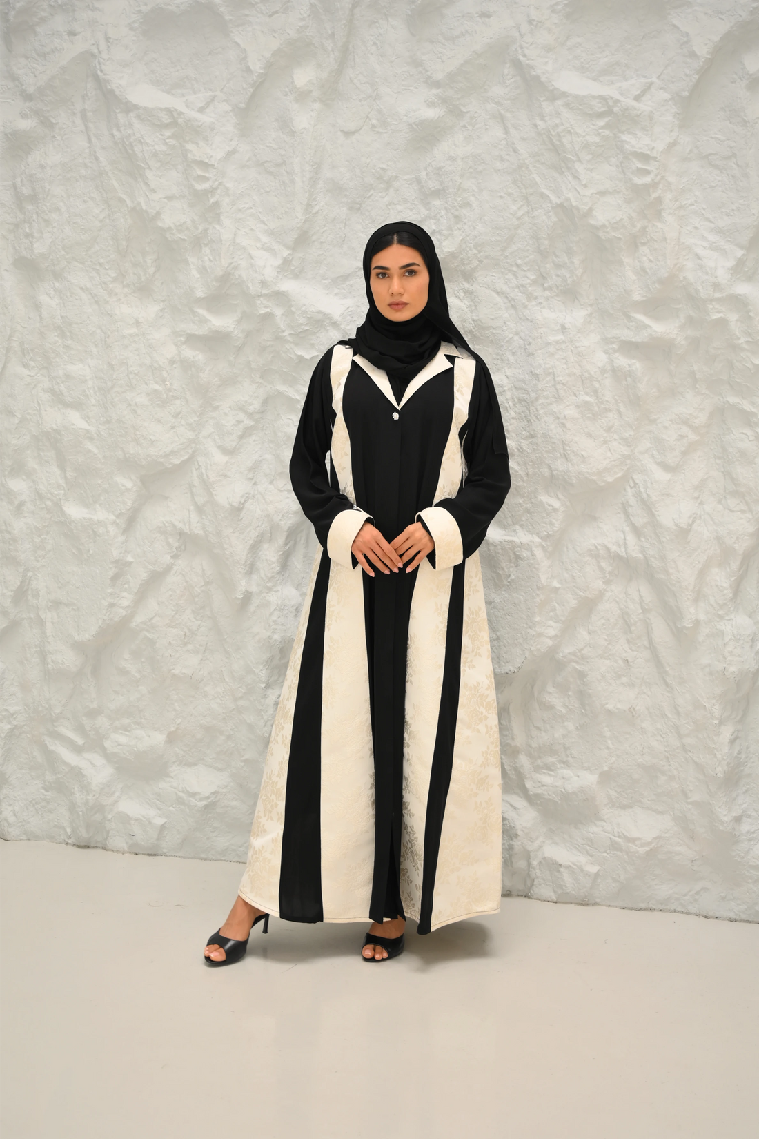 Lilia Abaya | Black Mixed White