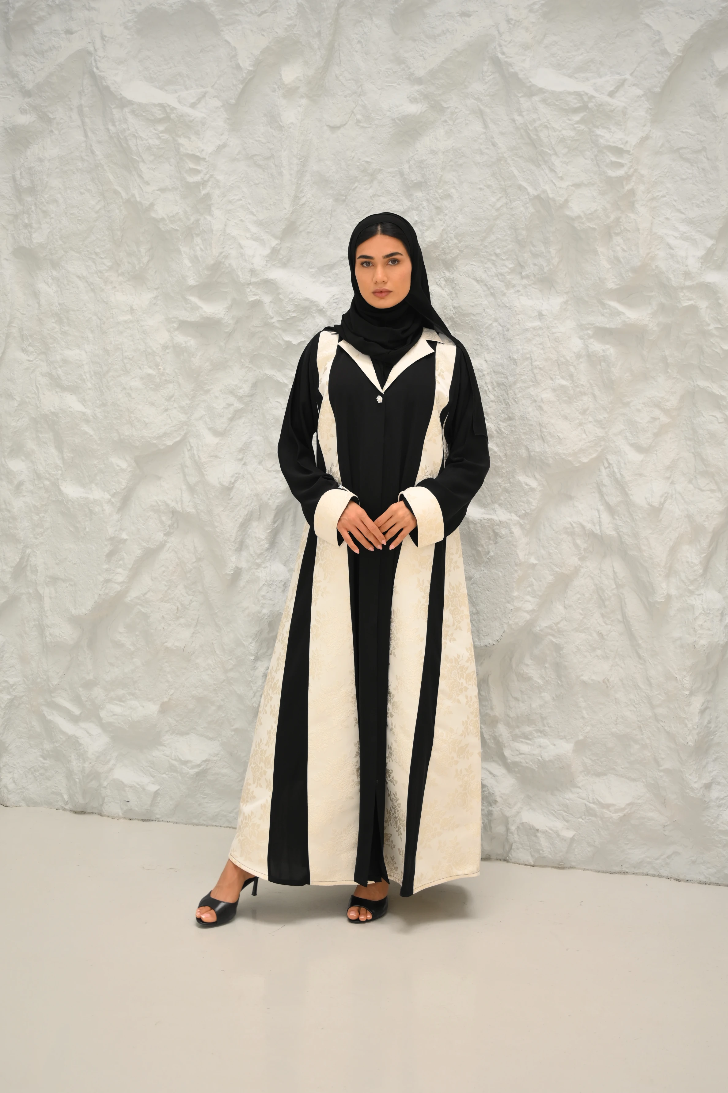 Lilia Abaya | Black Mixed White