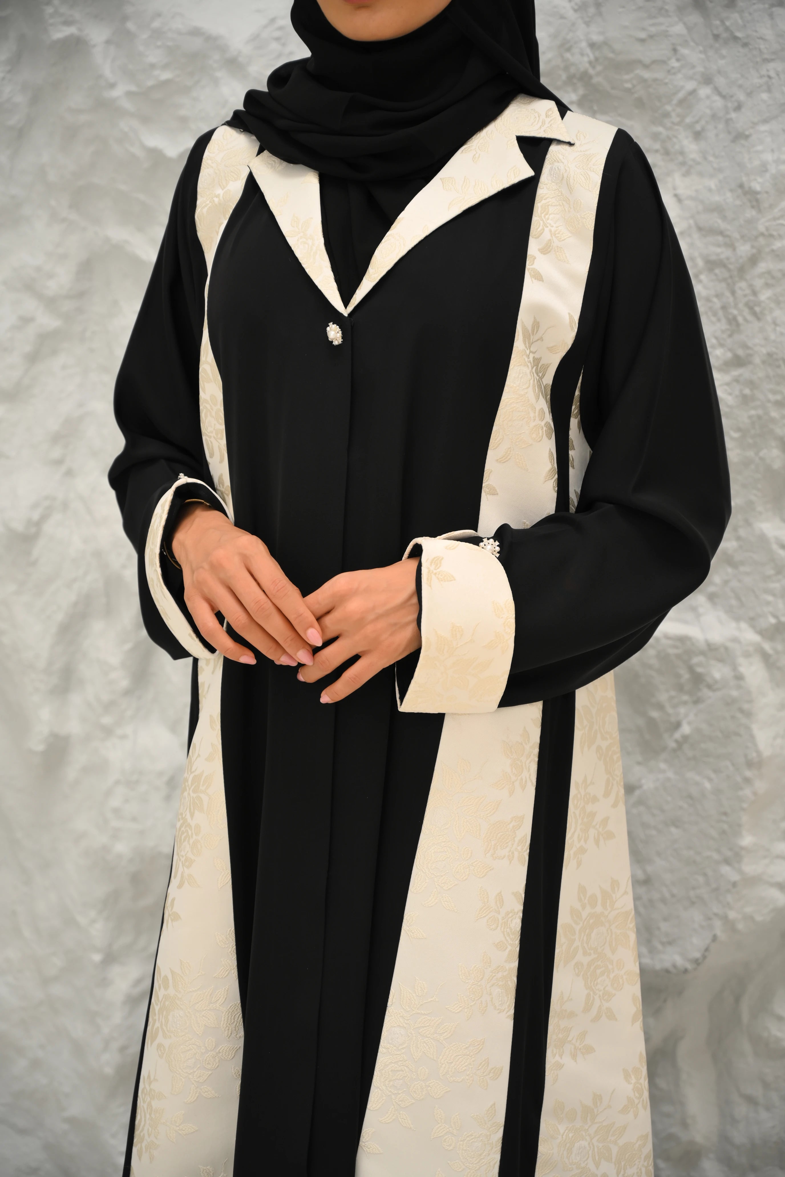 Lilia Abaya | Black Mixed White