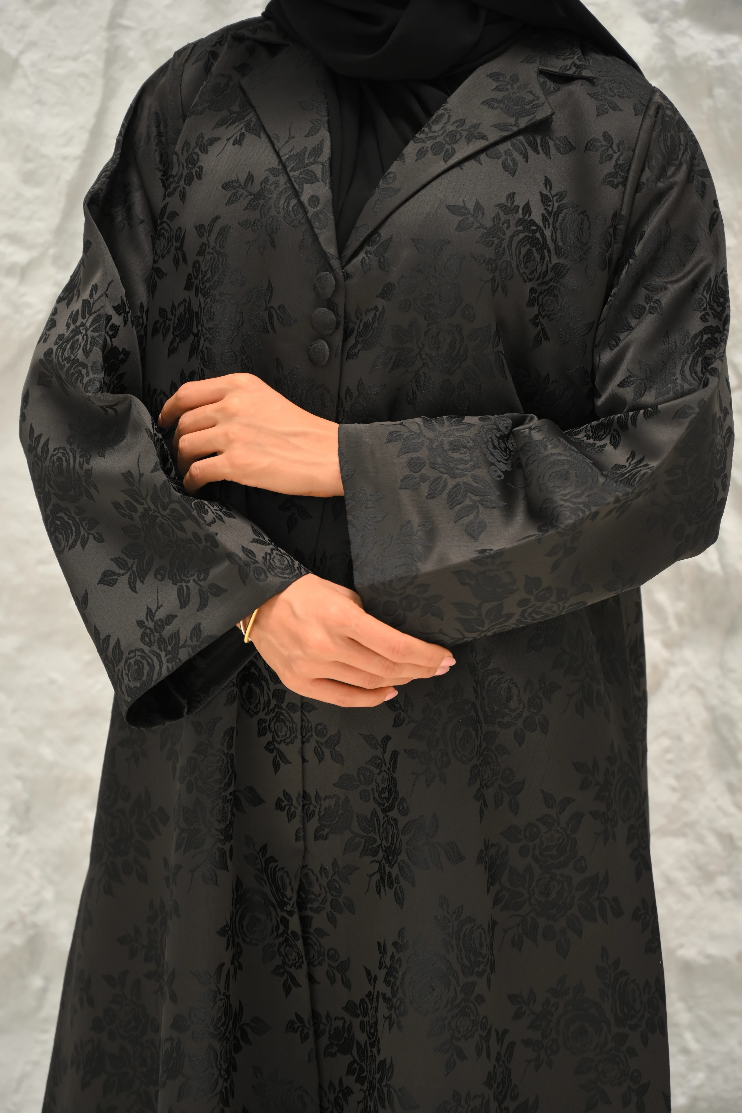 Lilia Abaya | Black