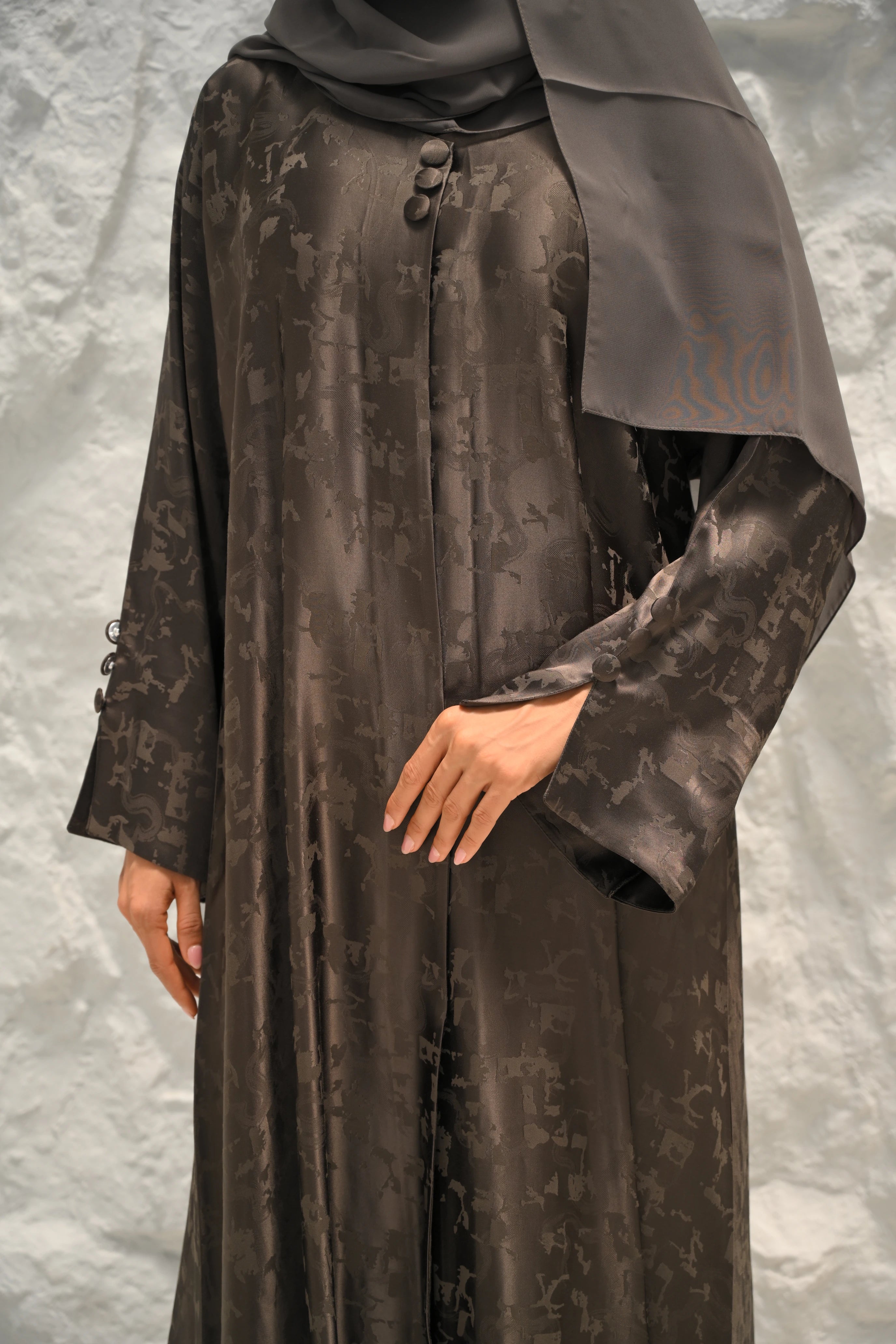Zahia Abaya Iron