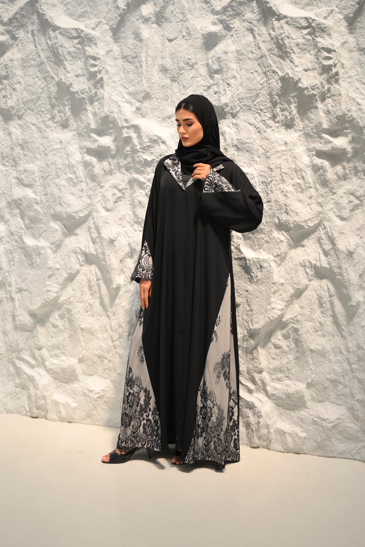 Rawaa Black