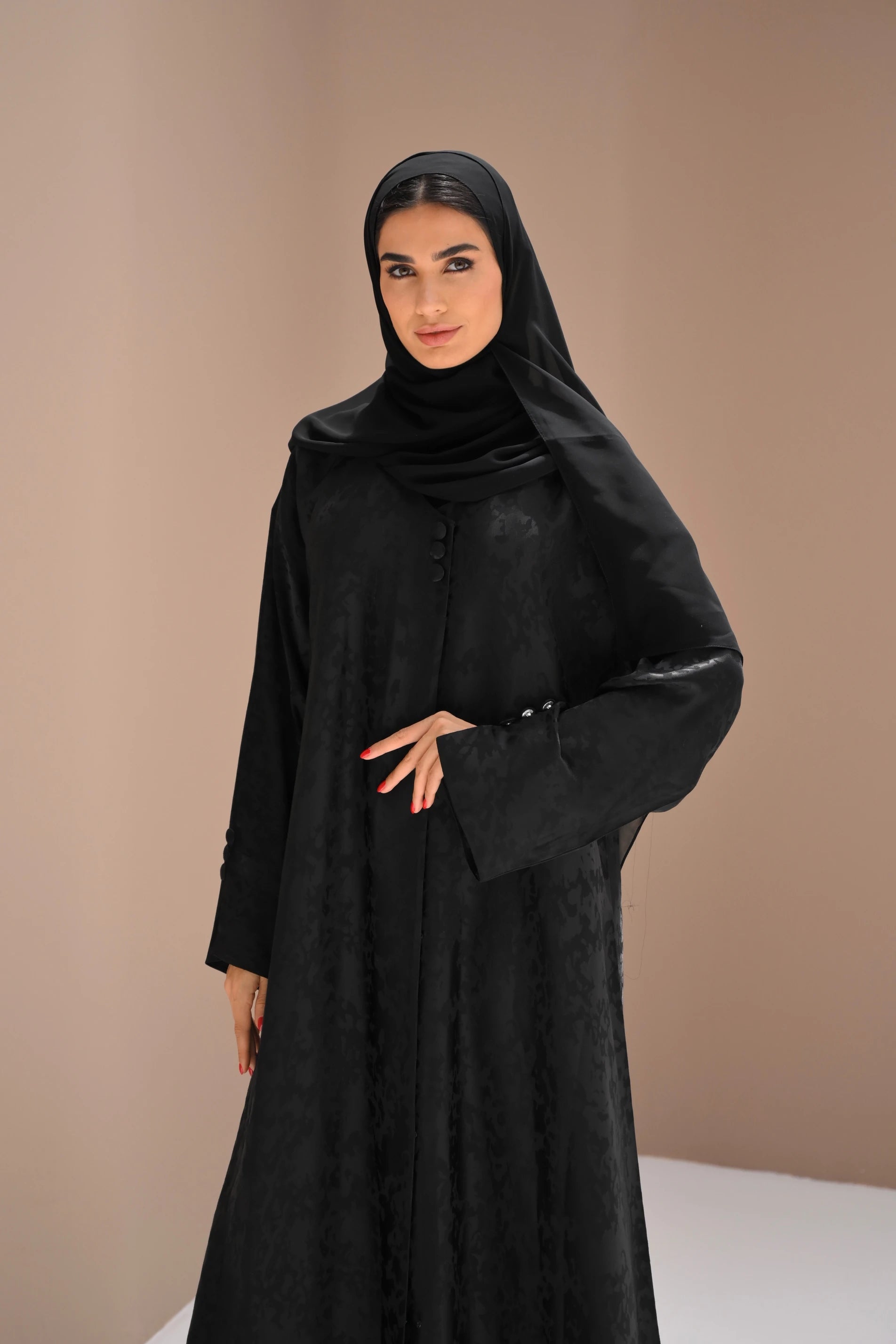 Hanan Abaya | Black