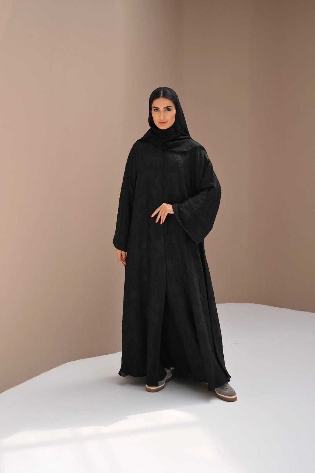 Stephany Abaya | Black