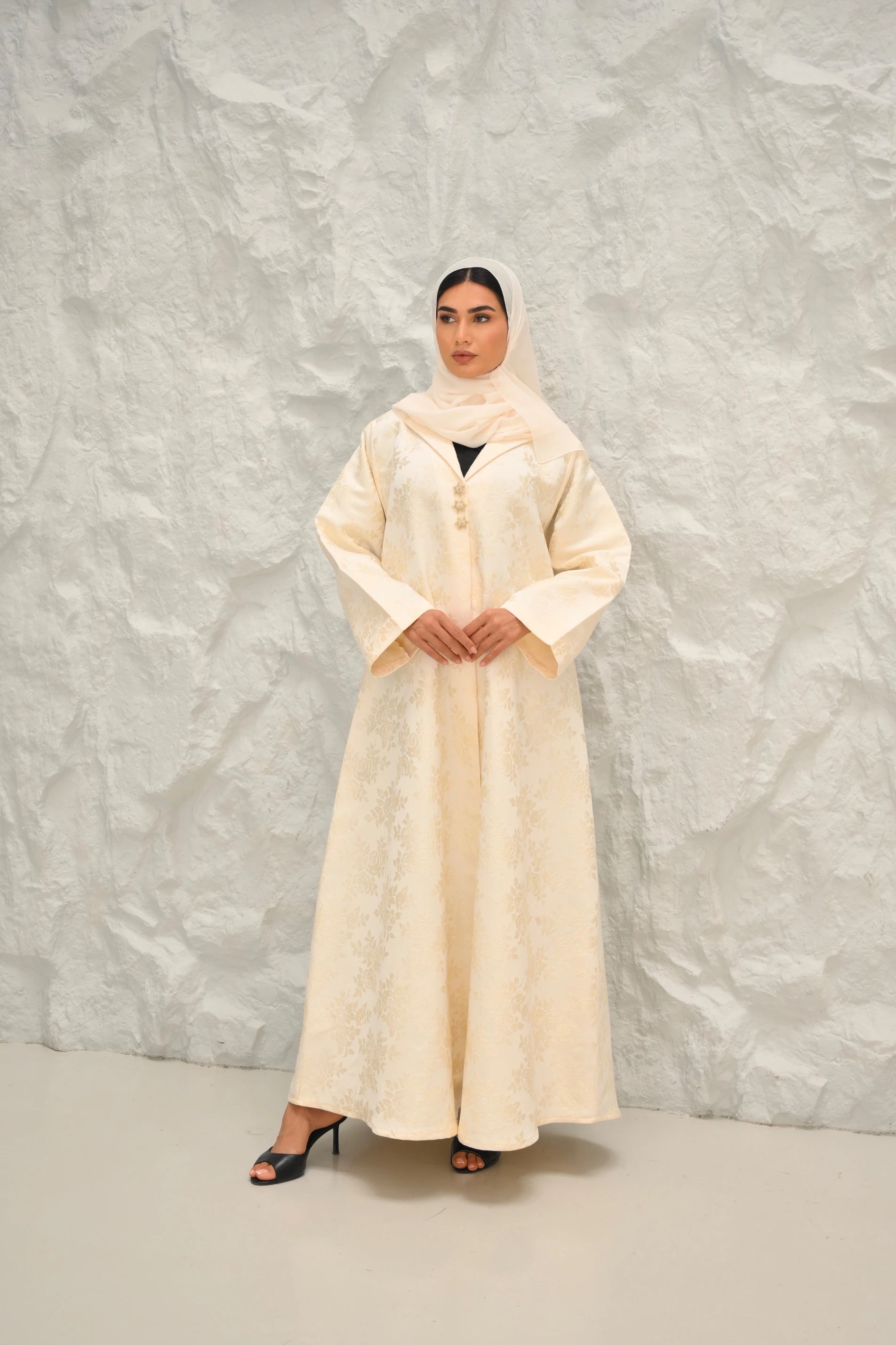 Lilia Abaya | White