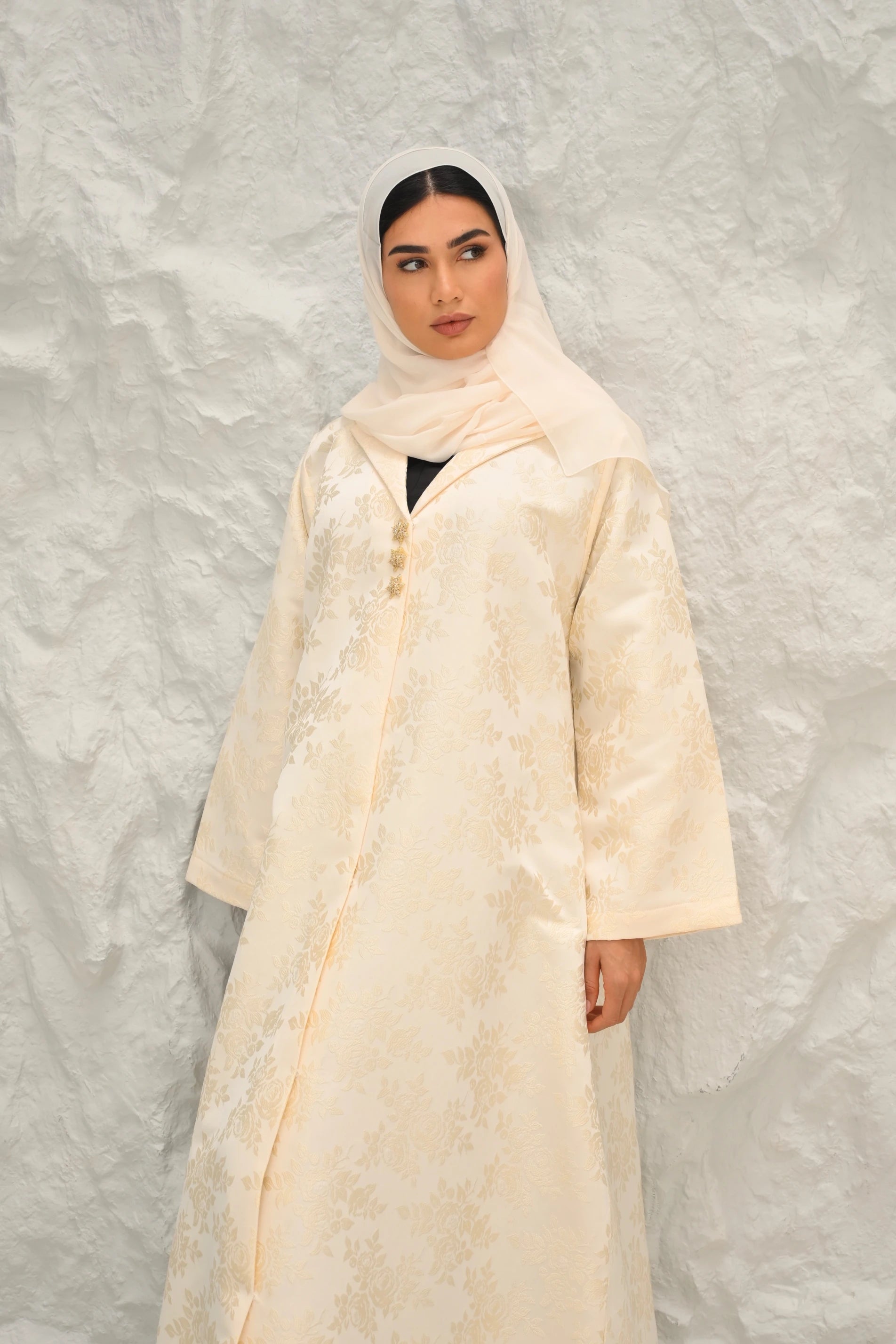 Lilia Abaya | White