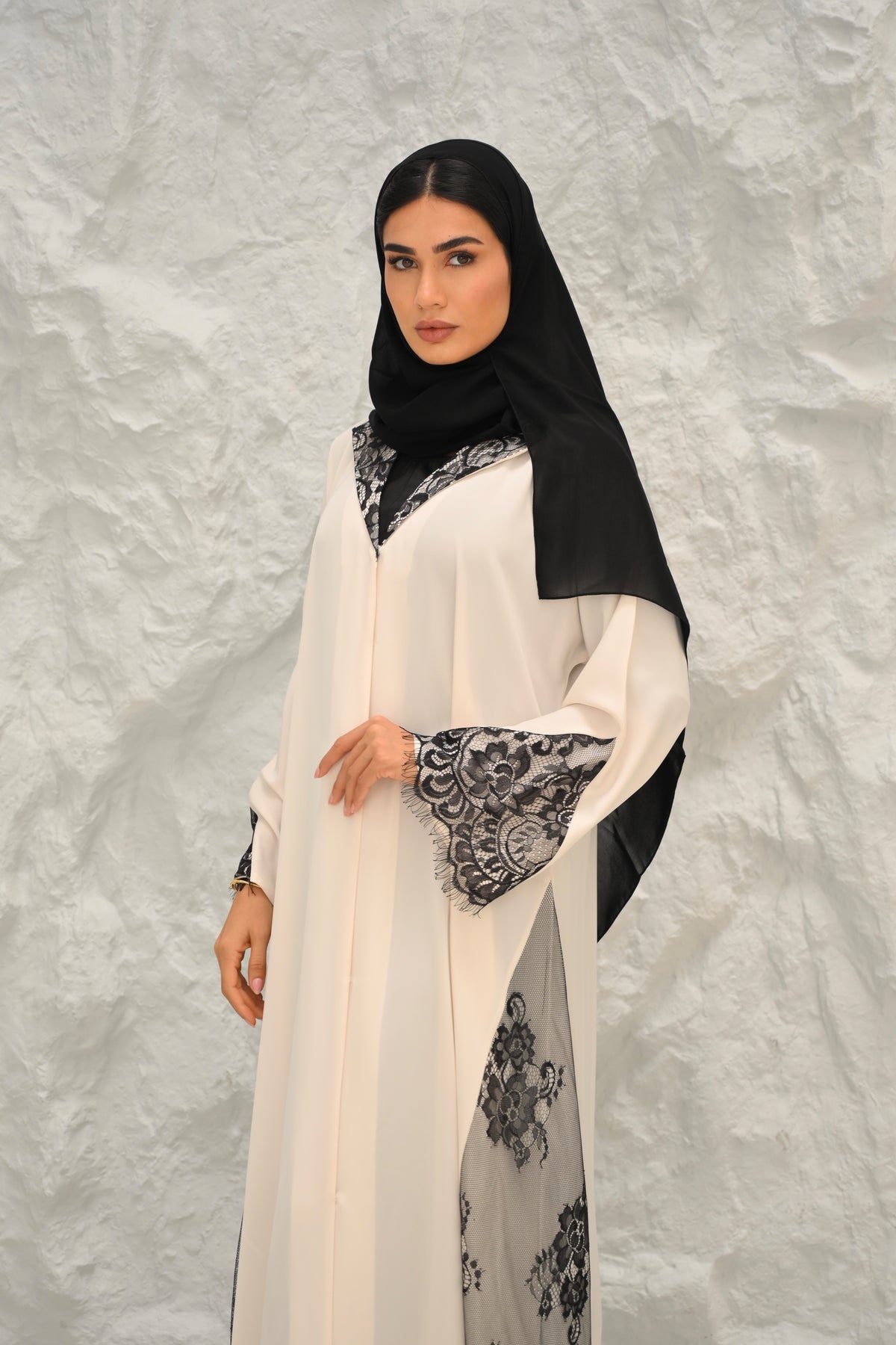 Rawaa Black&white