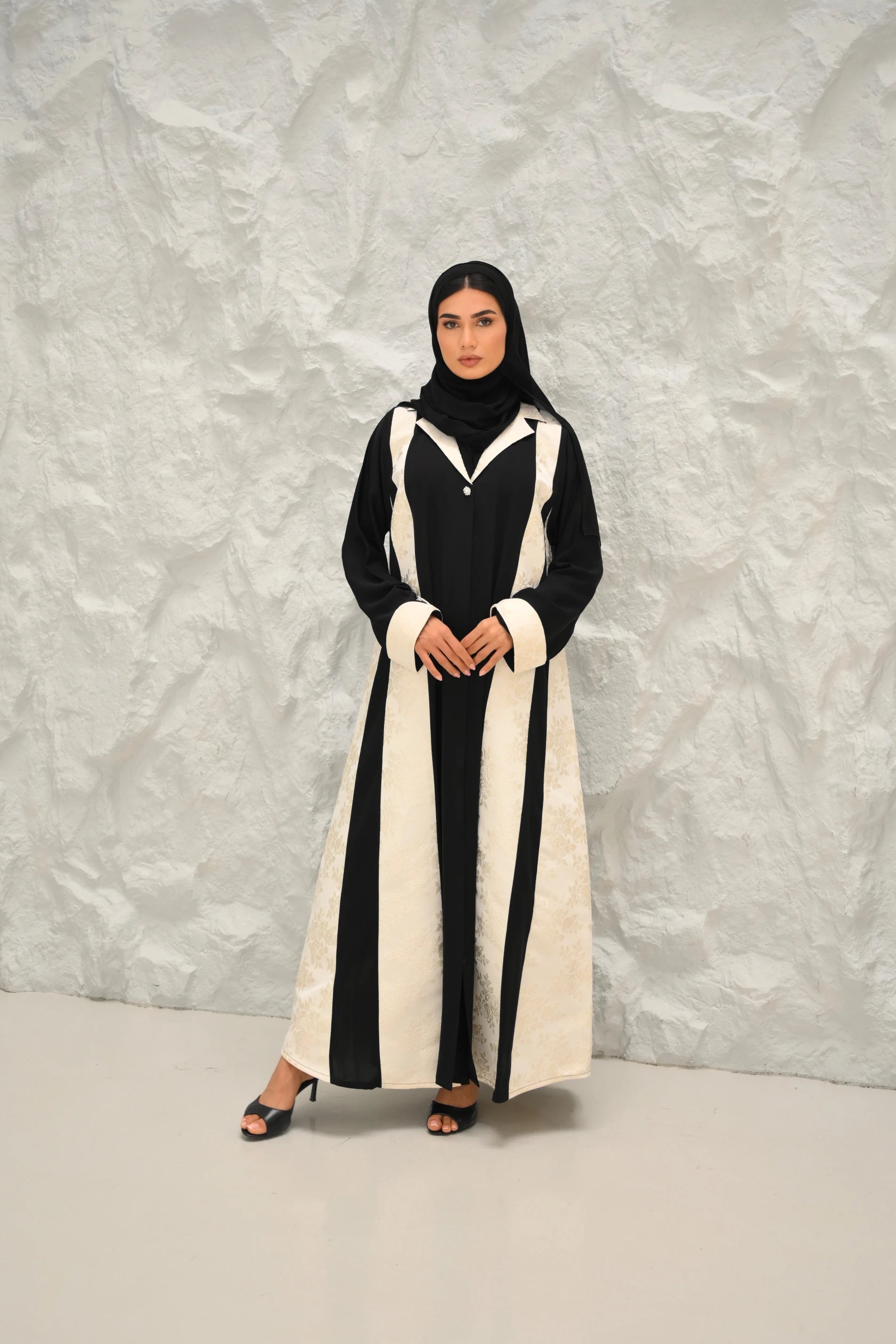 Lilia Abaya | Black Mixed White