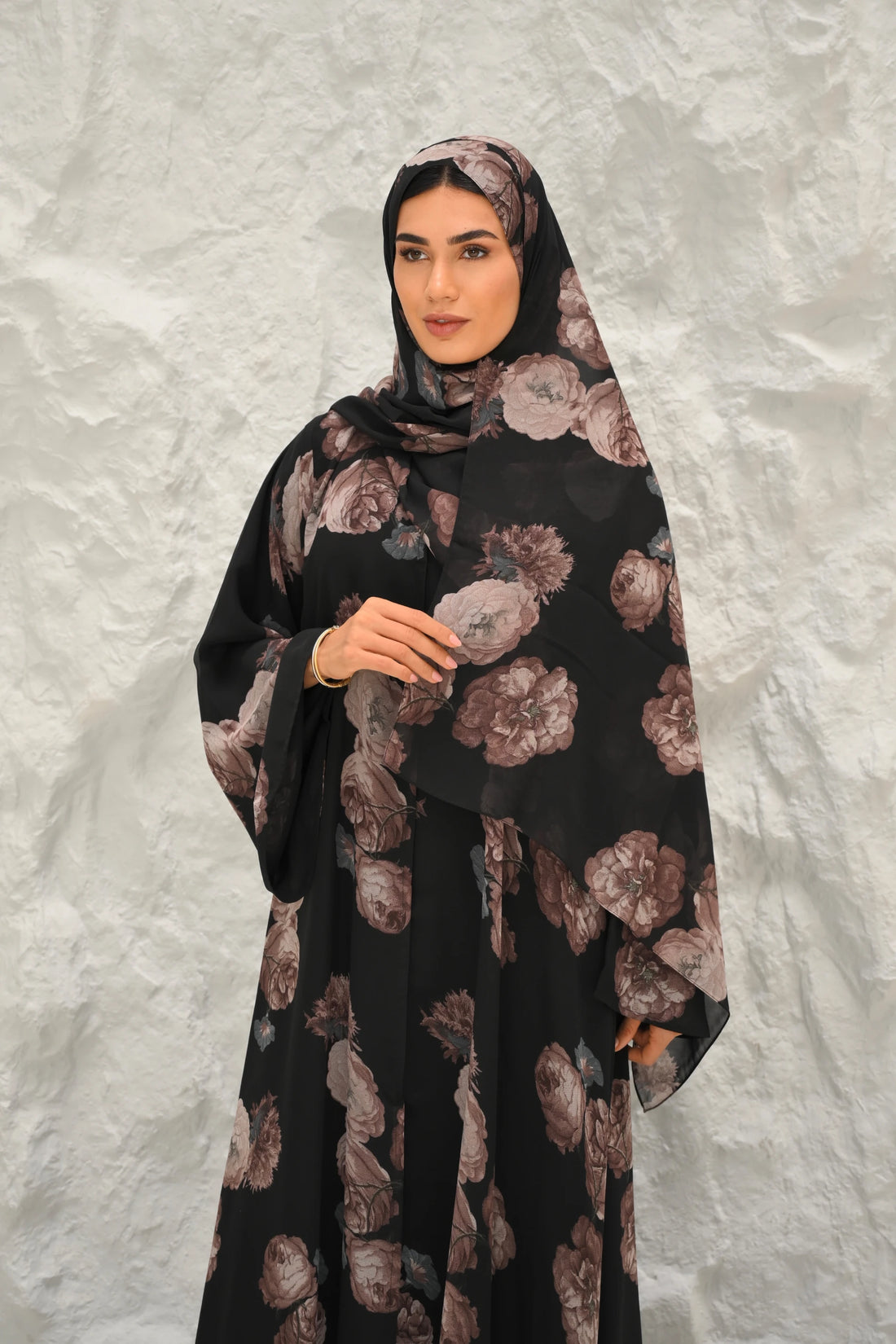 Jasmine Red Abaya