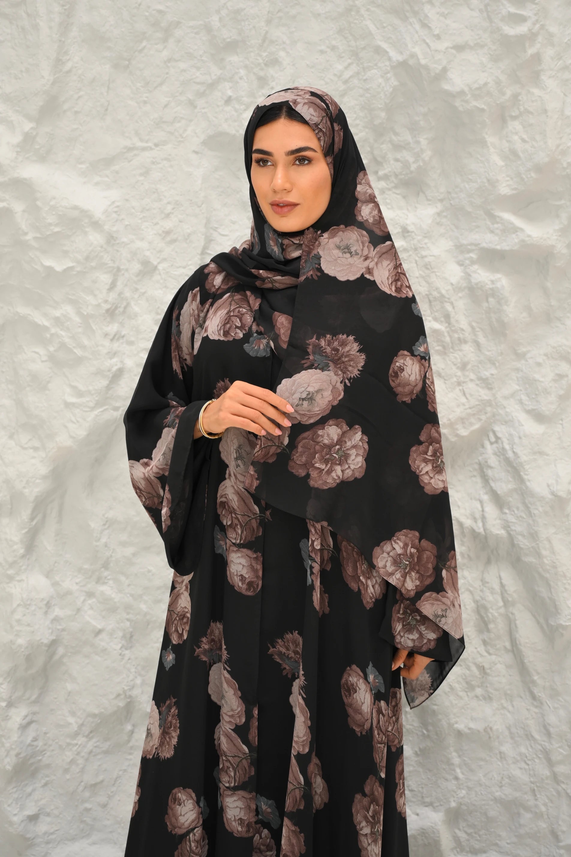 Jasmine Red Abaya