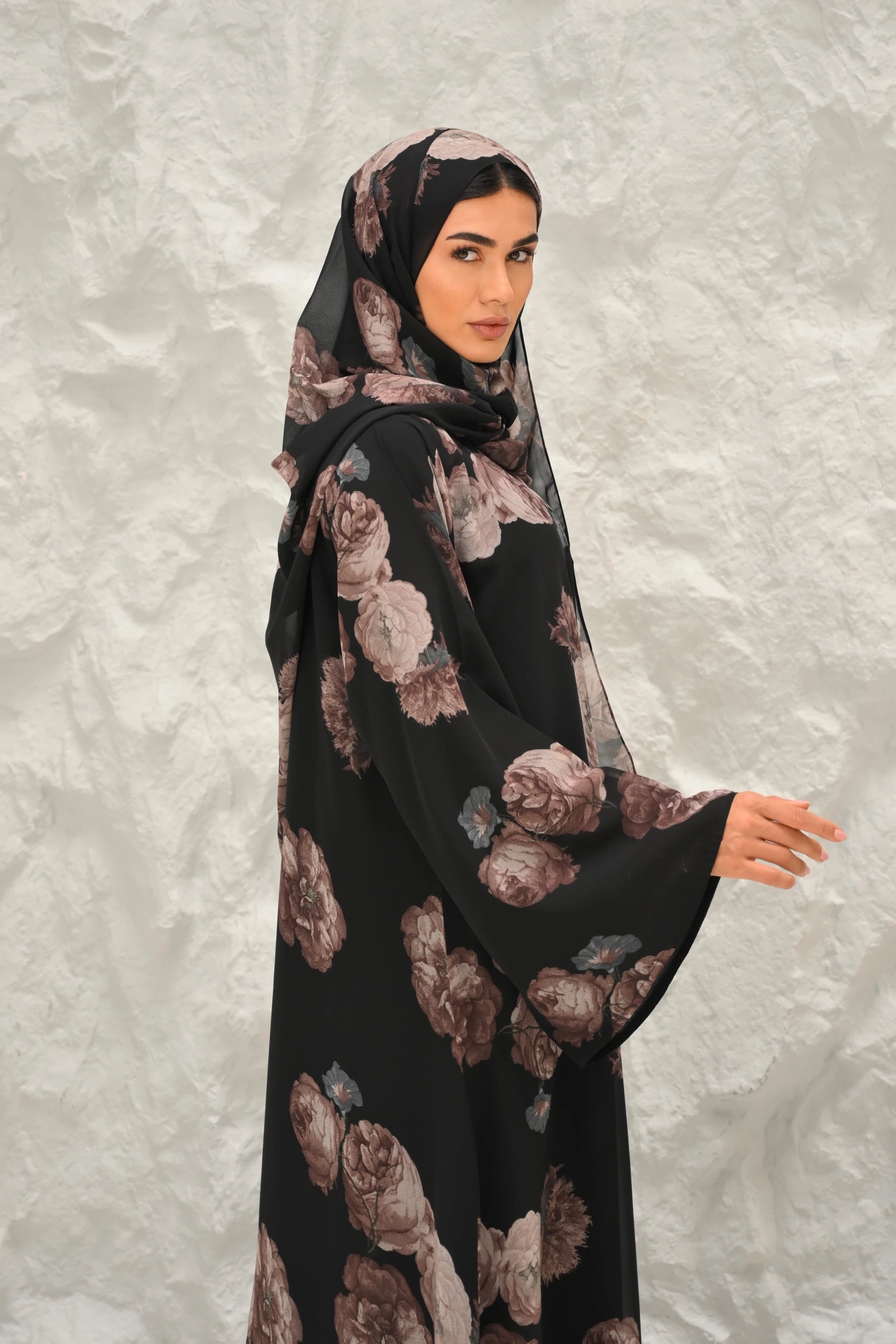 Jasmine Red Abaya