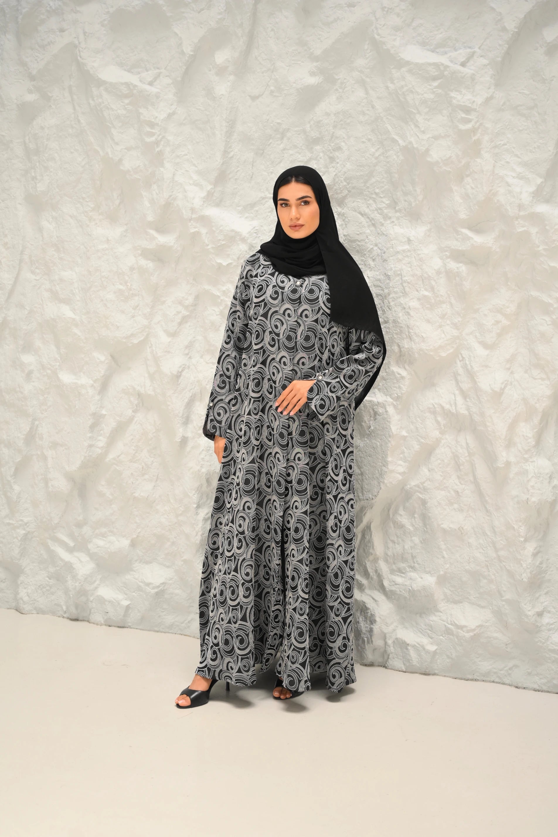 Sana Abaya Silver