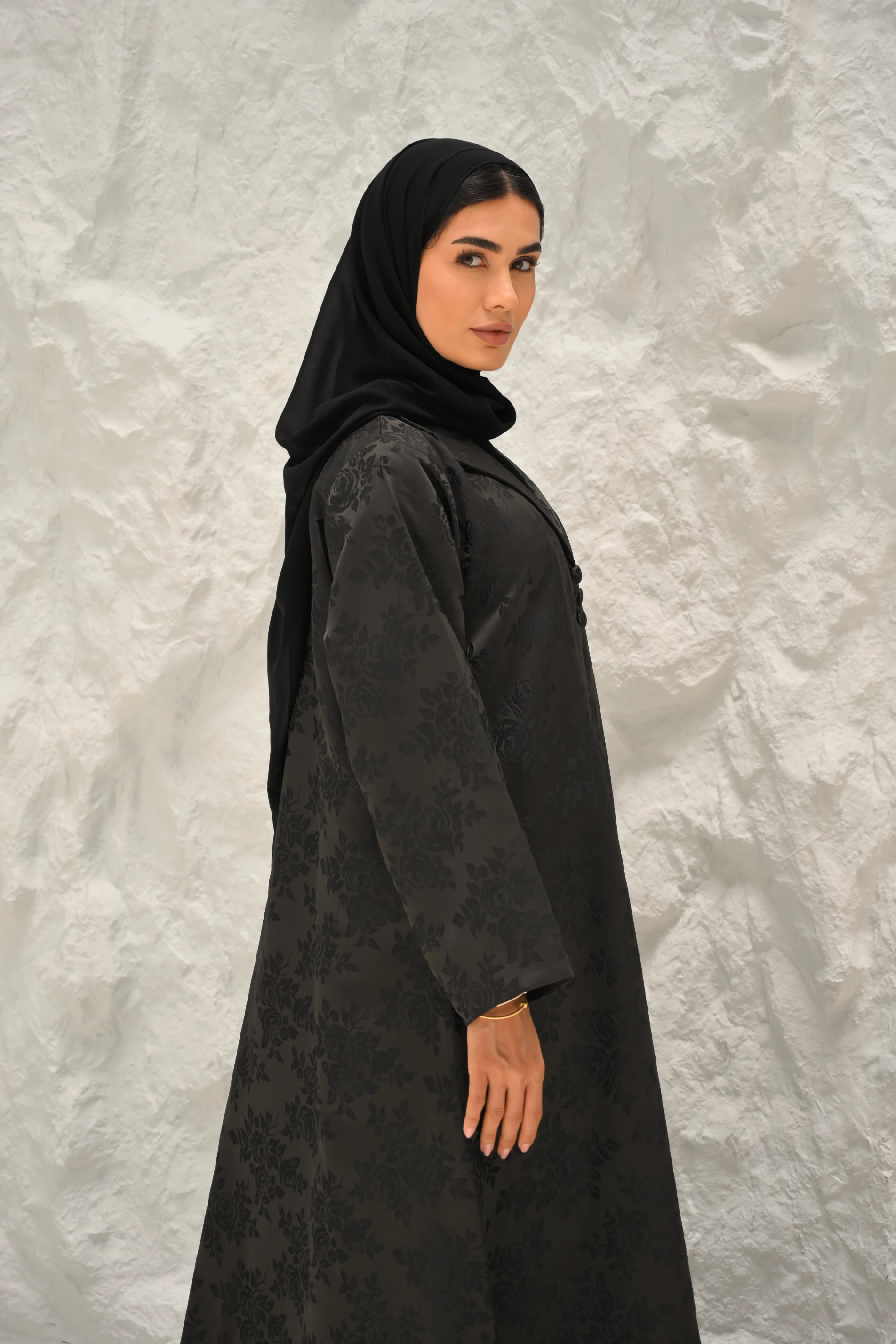 Lilia Abaya | Black