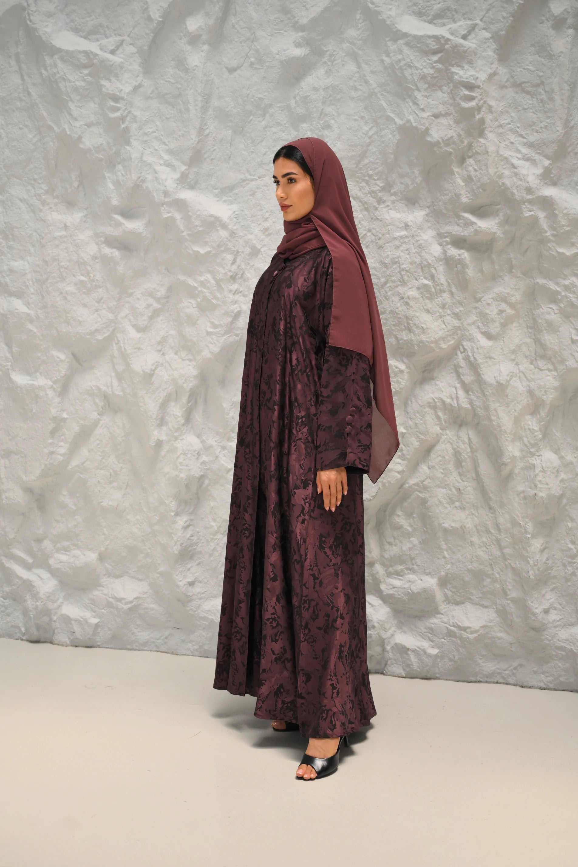 Zahia Abaya Red