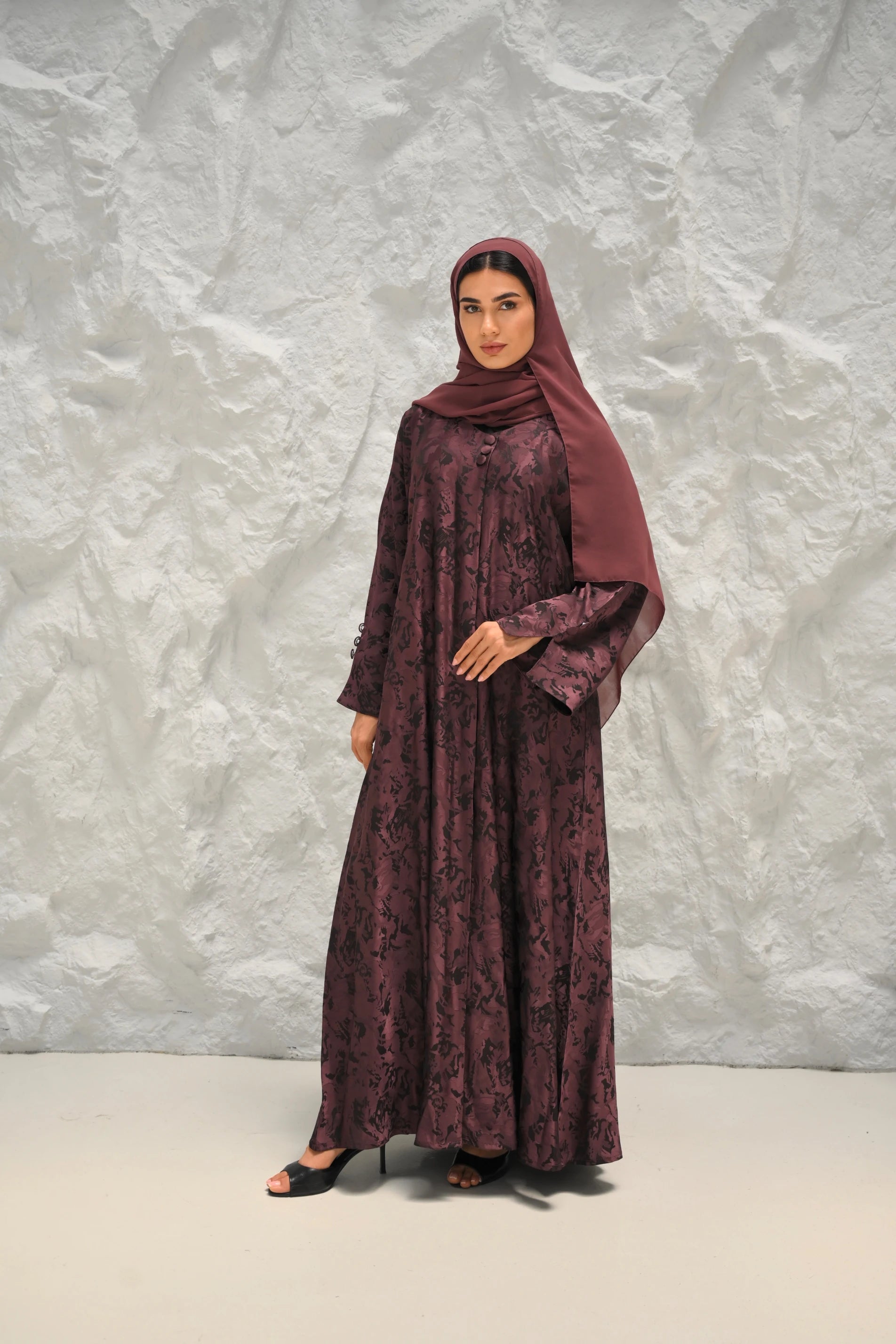 Zahia Abaya Red