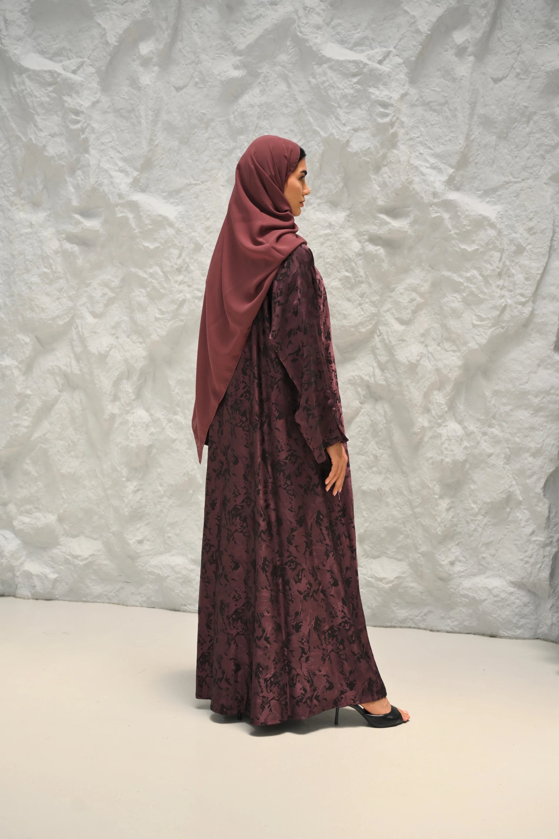 Zahia Abaya Red