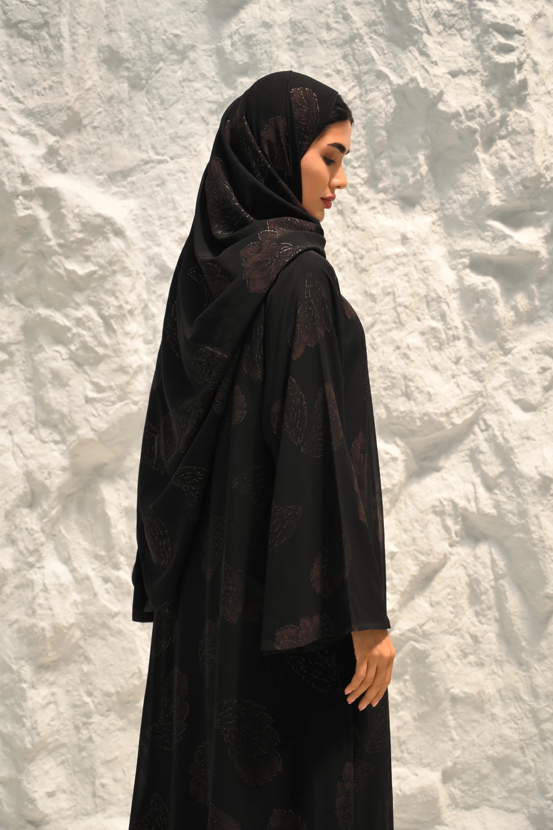 Mais Dark Red Abaya