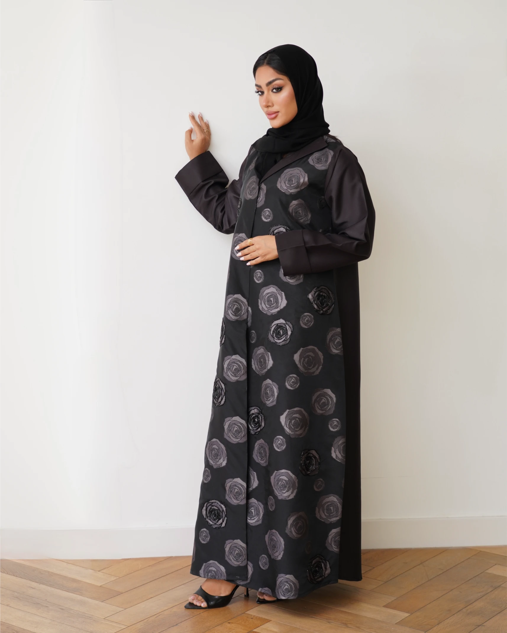 Roses Abaya | Black